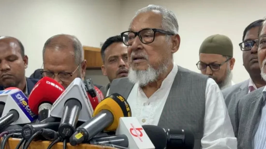 ‘টকশোতে ভাল ভাল কথা বলে ভোটারদের টাকা দিচ্ছে অনেক প্রার্থী’